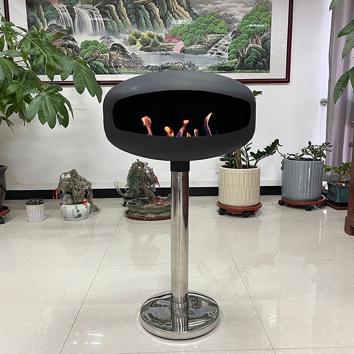بایو ایتھنول برننگ فری اسٹینڈنگ فائر پلیس کا استعمال کرتے ہوئے آنگن